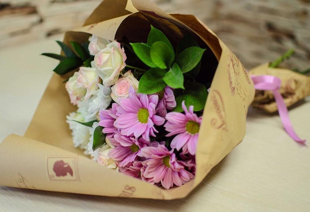 Букет цветов из: Розы и Хризантемы в Чиркее