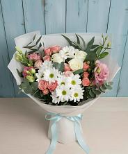Букет цветов из:  Розы, Лизиантусы и Хризантемы в Чиркее