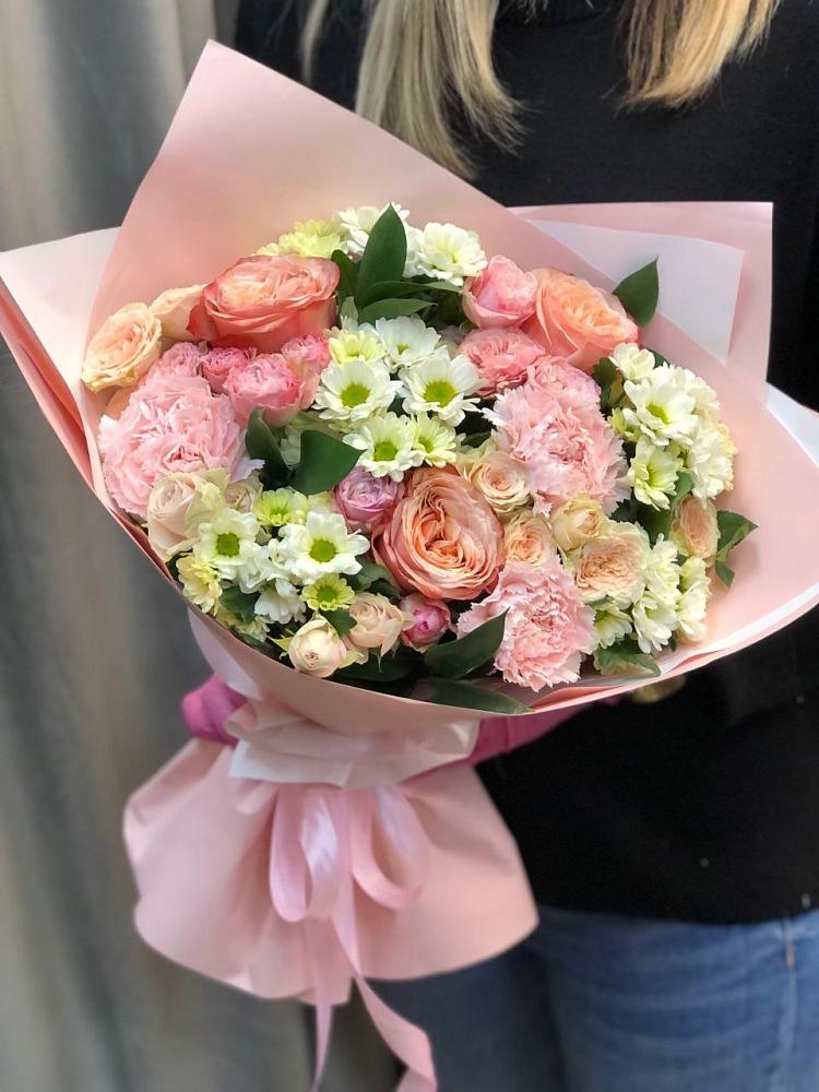 Букет цветов из: Гвоздики, Розы и Хризантемы в Чиркее