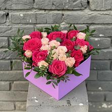 Цветочная композиция из Розы в коробке #REPLACE_PRED# Чиркее