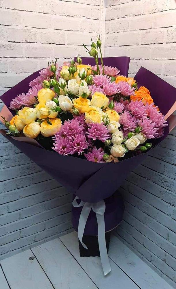Букет цветов из: Хризантемы и Розы в Чиркее