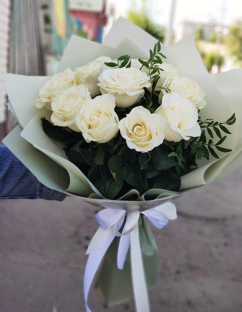 Букет Белые розы Проуд в Чиркее
