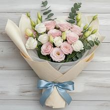 Букет цветов из:  Лизиантусы в Чиркее