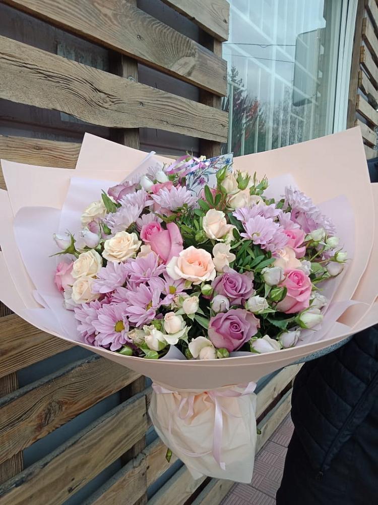 Букет цветов из: Розы и Хризантемы в Чиркее