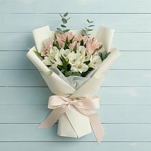 Букет цветов из:  Альстромерии в Чиркее