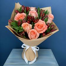 Букет цветов из:  Розы и Альстромерии в Чиркее