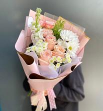 Букет цветов из:  Хризантемы и Розы в Чиркее