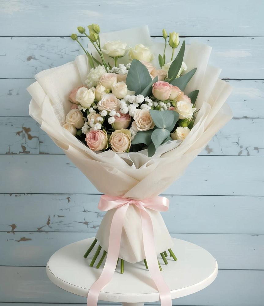 Букет цветов из: Розы и Лизиантусы в Чиркее