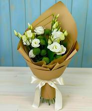 Букет цветов из:  Хризантемы и Лизиантусы в Чиркее