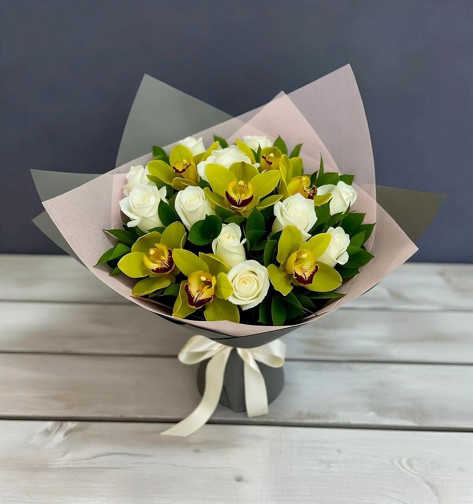 Букет цветов из: Орхидеи и Розы в Чиркее