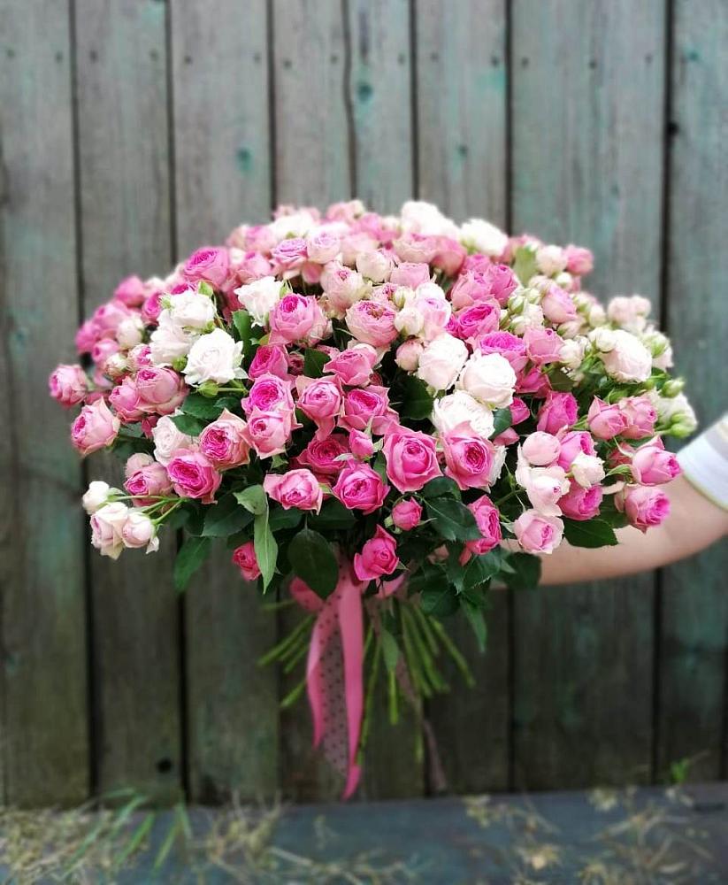 Букет Розовые кустовые розы Натали и Лав Лидия в Чиркее