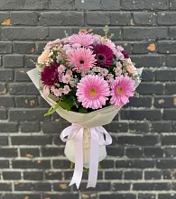 Букет цветов из:  Герберы и Хризантемы в Чиркее