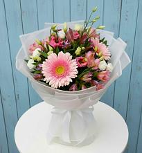 Букет цветов из:  Герберы, Альстромерии и Лизиантусы в Чиркее