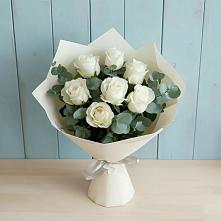 Букет Белые розы в Эвкалипте в Чиркее