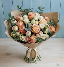 Букет цветов из:  Альстромерии и Розы в Чиркее